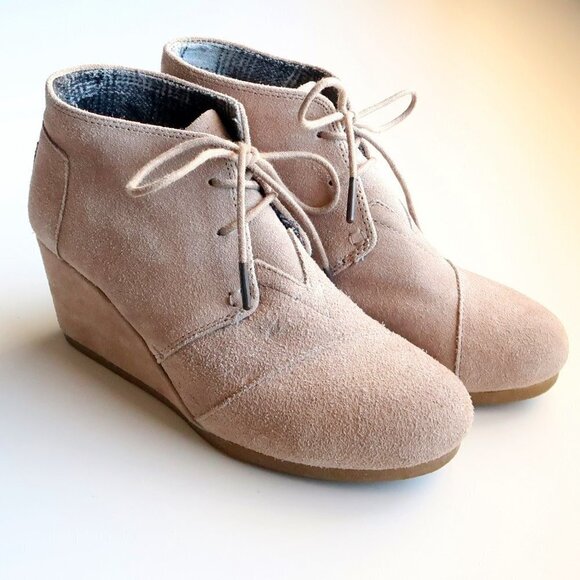 Toms Taupe Suede Leather Wedge Heel Lace-up Ankle Boots Booties Size 8 - Picture 3 of 16
